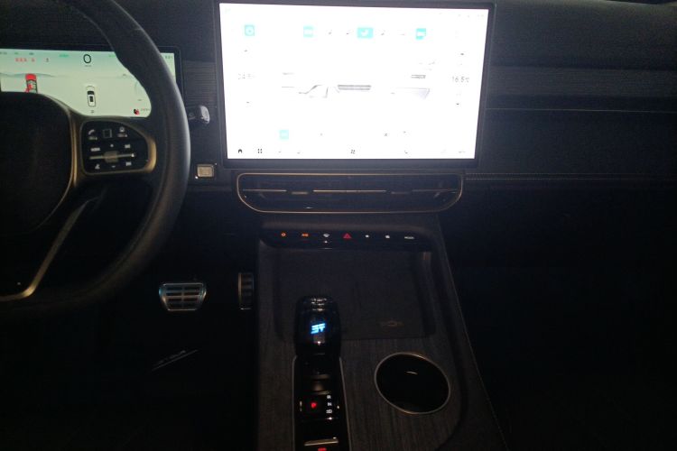 捷途山海L9 2024款 1.5TD 2DHT Max 5座中控内饰16