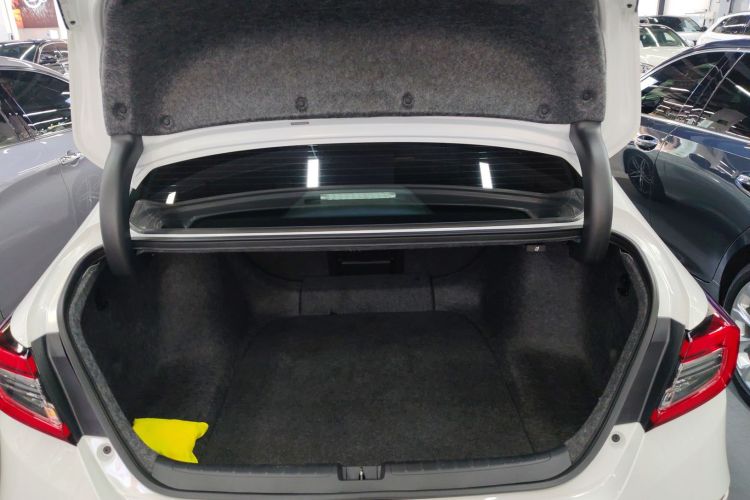 本田 雅阁 2022款 260TURBO 幻夜·尊贵版机舱底盘23