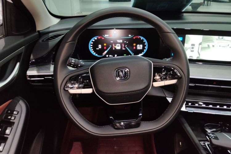 长安 逸动 2024款 PLUS 蓝鲸NE 1.4T GDI DCT高能版局部细节13