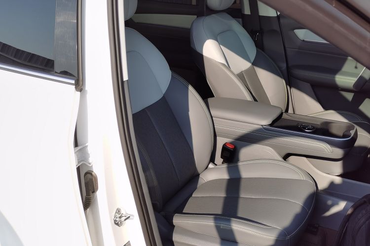 奔腾 悦意03 2025款 445km 欢悦版局部细节41