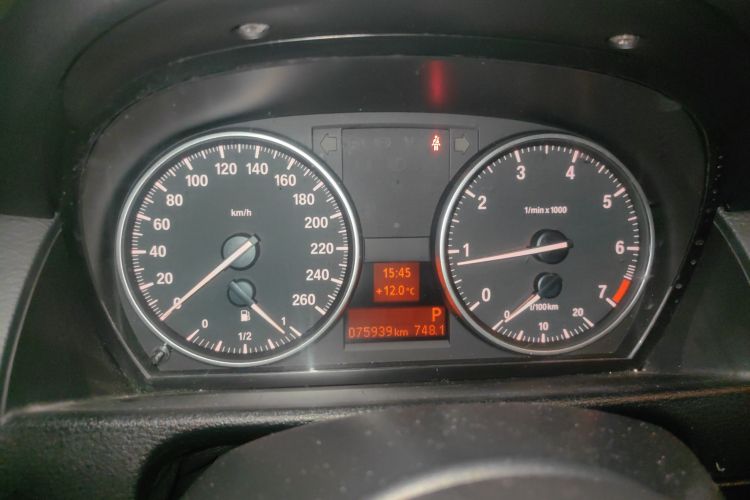 宝马X1 2015款 sDrive18i 时尚晋级版中控内饰14