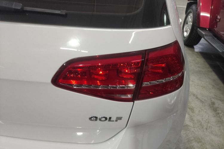 大众 高尔夫 2015款 1.4TSI 自动豪华型车身外观9