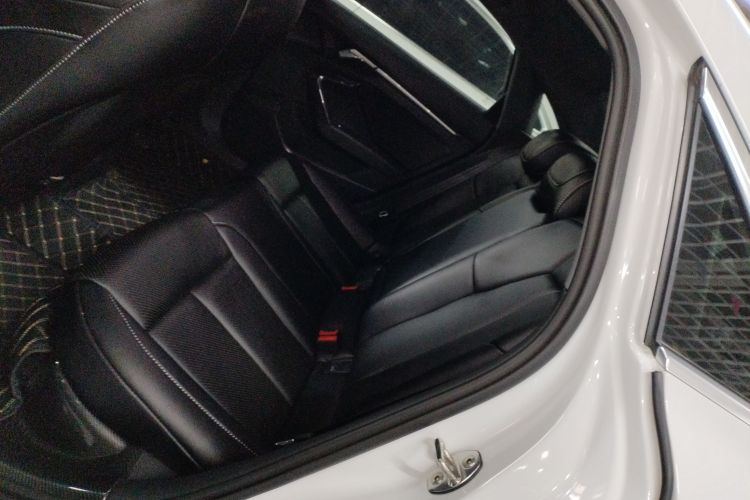 奥迪A3 2023款 改款 A3L Limousine 35 TFSI 进取致雅型中控内饰21