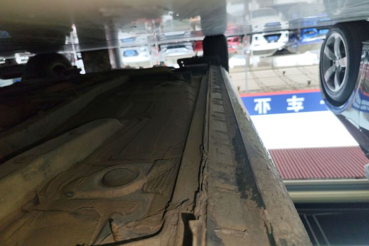 丰田 卡罗拉 2018款 1.2T S-CVT GL智享版局部细节9001