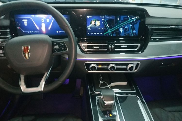 红旗HS5 2023款 2.0T 旗享Pro版中控内饰16