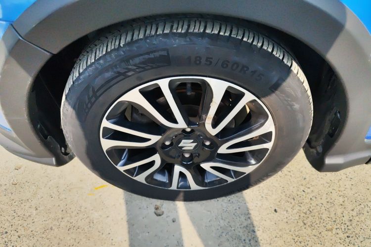 铃木 雨燕 2015款 1.5L 自动限定版车身外观6006