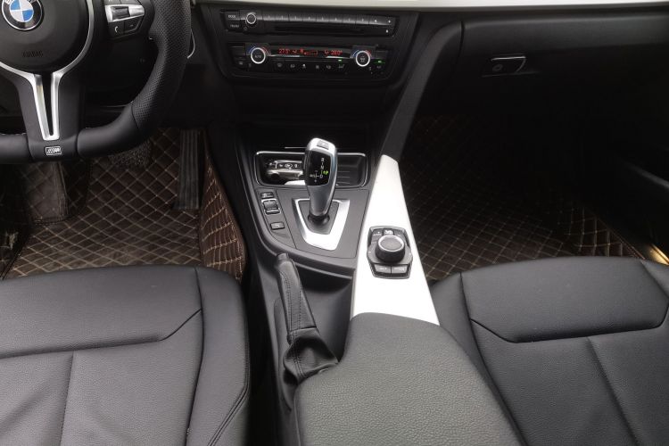 宝马3系 2015款 320Li 时尚型中控内饰18