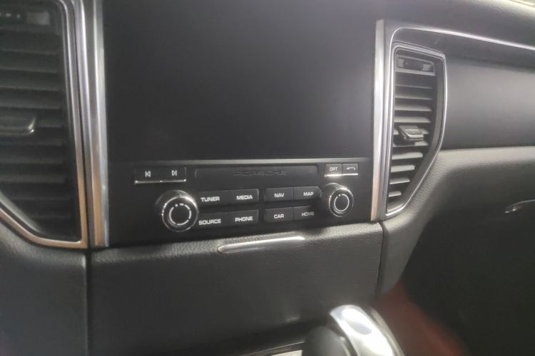保时捷 2017款  Macan 2.0T中控内饰16