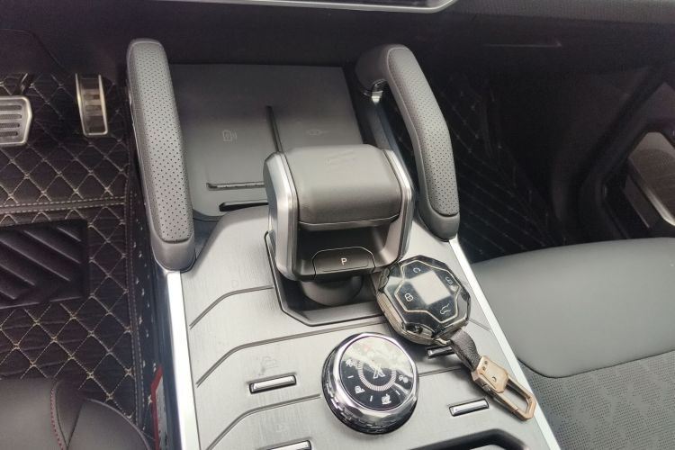 捷途旅行者 2023款 2.0T 四驱穿越PRO中控内饰18