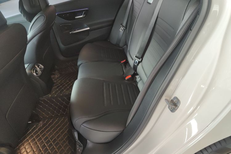 奔驰C级 2024款 改款 C 260 L 运动版中控内饰21