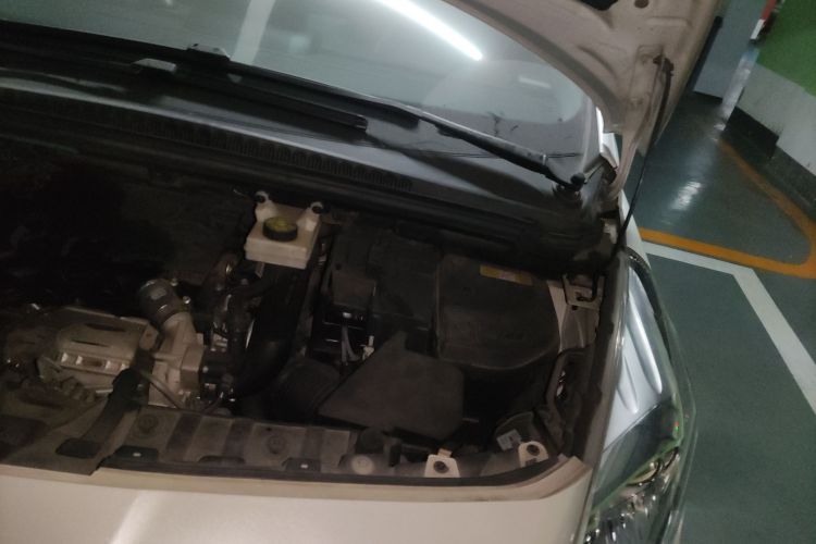 标致3008 2015款 1.6THP 自动经典版局部细节9007