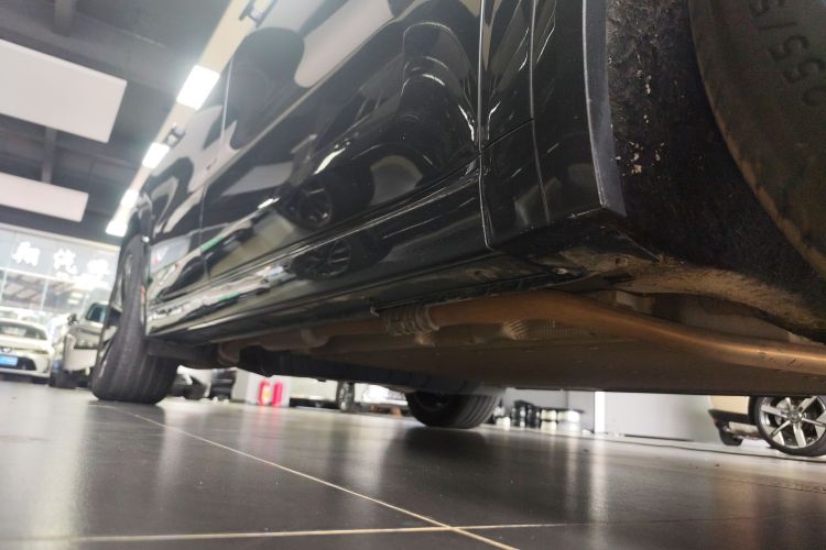 理想汽车 理想L8 2023款 Pro机舱底盘29