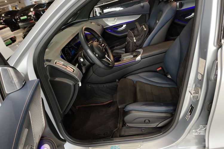奔驰EQC 2020款 EQC 400 4MATIC 创世代 1886限量版局部细节19