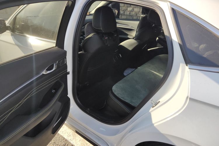 吉利汽车 星瑞 2023款 1.5TD 昆仑版中控内饰21