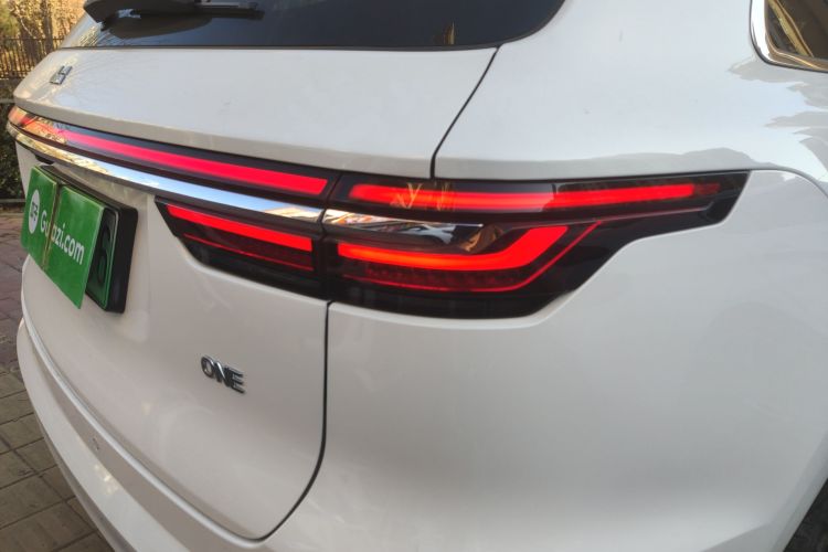 理想汽车 理想ONE 2021款 增程6座版车身外观9