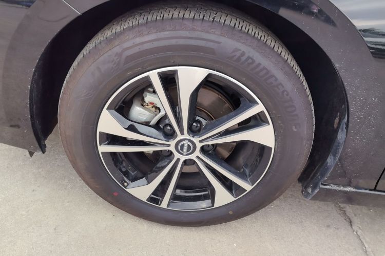 日产 轩逸 2023款 改款 1.6L CVT悦享版车身外观6005