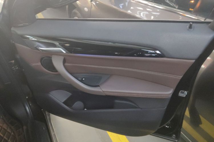 宝马X1 2020款 sDrive25Li 领先型中控内饰7005