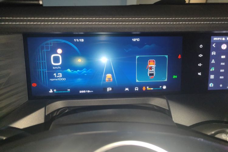 坦克300 2023款 越野版 2.0T 征服者中控内饰14