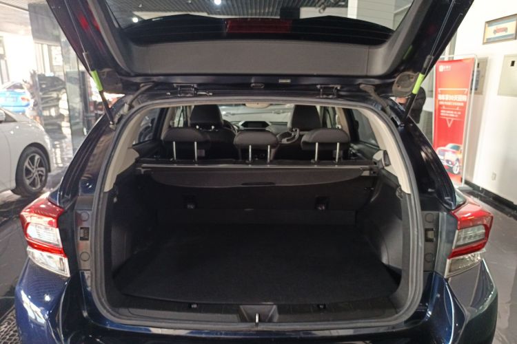 斯巴鲁XV 2020款 2.0i 全驱豪华版EyeSight机舱底盘23