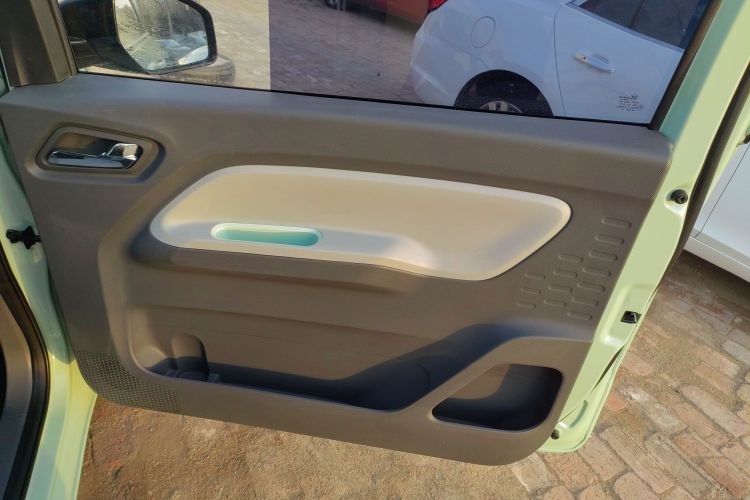 五菱汽车 宏光MINIEV 2022款 马卡龙臻享款 磷酸铁锂中控内饰7005