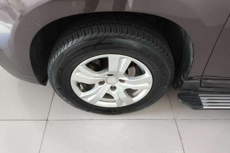 标致2008 2014款 1.6L 手动潮流版车身外观6007