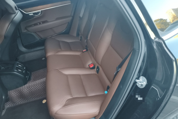 沃尔沃S90 2023款 B5 智逸豪华版中控内饰21