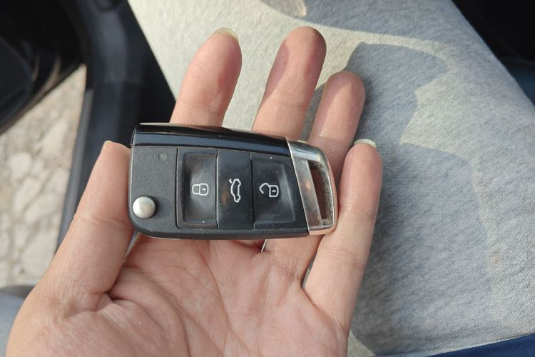 大众 帕萨特 2017款 280TSI DSG尊荣版中控内饰11