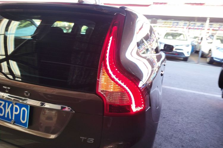 沃尔沃XC60 2017款 T5 智行升级版车身外观9