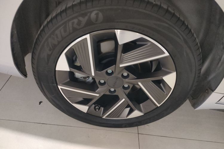 埃安 AION S Plus 2023款 70 智驾版 三元锂车身外观6008