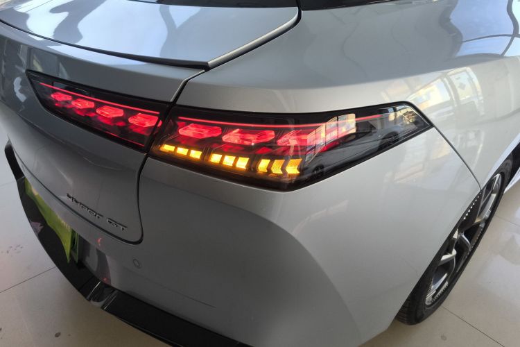 昊铂GT 2023款 560后驱七翼版车身外观9