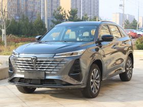 长安CS75 PLUS 2026款 智慧冠军版 1.5T 新蓝鲸 智航型