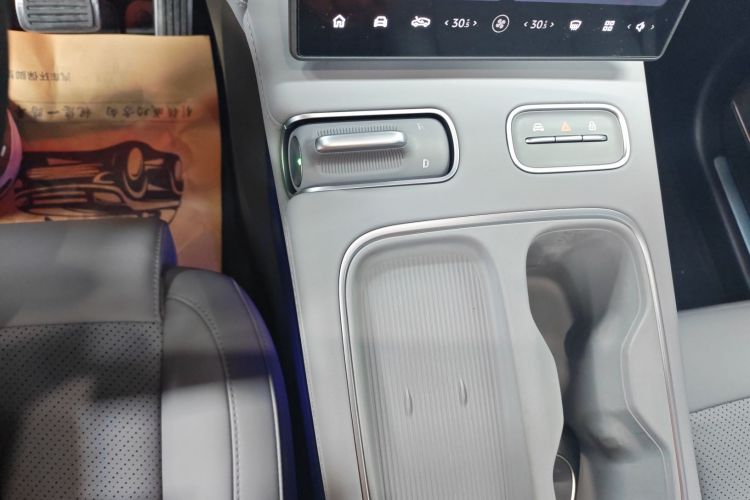 蔚来EC6 2023款 75kWh中控内饰18