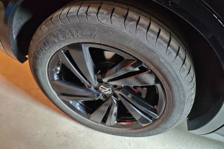 大众 途锐 2022款 3.0TSI 锐享版 曜黑运动套装车身外观6003