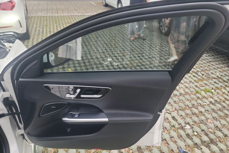 奔驰C级 2023款 C 200 L 运动版中控内饰7005