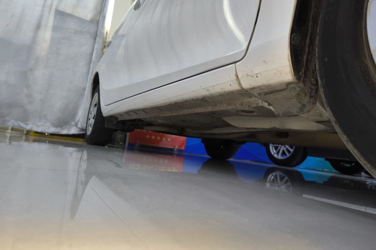 丰田 威驰 2017款 1.5L CVT创行版局部细节9001