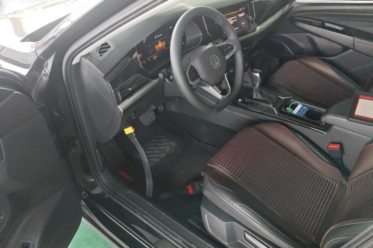 大众 帕萨特 2022款 280TSI 商务版中控内饰20