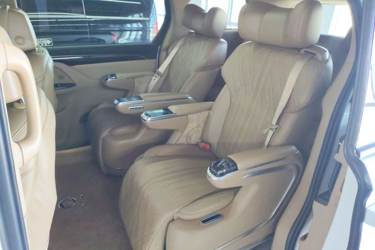 别克GL8 2018款 ES 28T 豪华型 国VI中控内饰7004