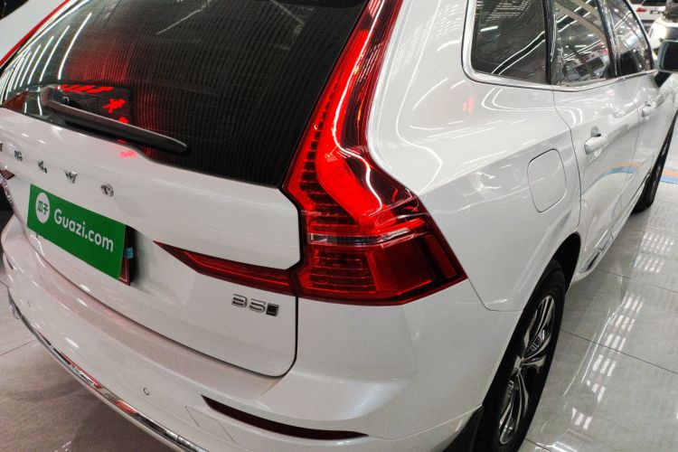 沃尔沃XC60 2023款 B5 四驱智逸豪华版车身外观9