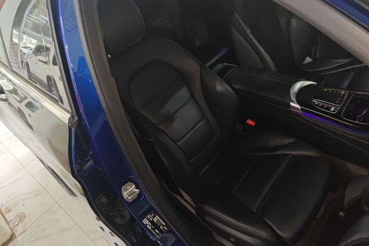 奔驰GLC 2020款 GLC 260 L 4MATIC 动感型局部细节41