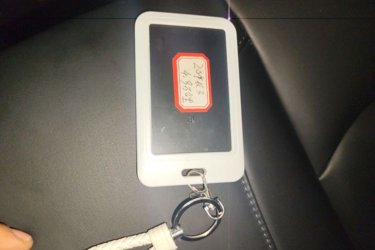 特斯拉 Model 3 2020款 长续航后轮驱动版中控内饰11