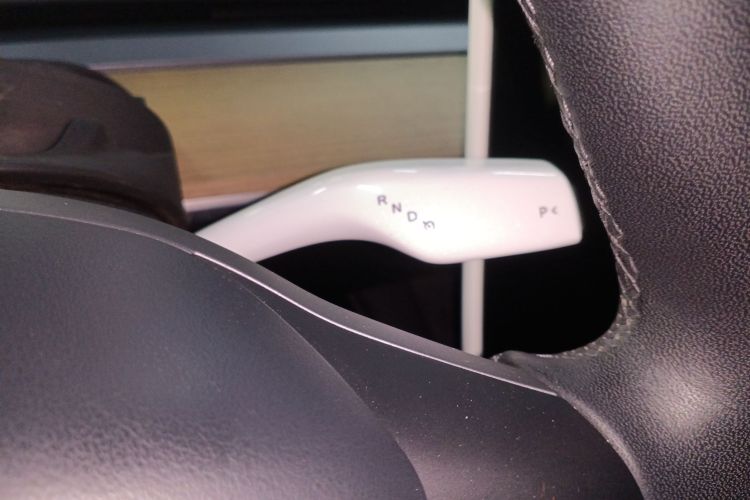 特斯拉 Model Y 2021款 标准续航后驱版局部细节18