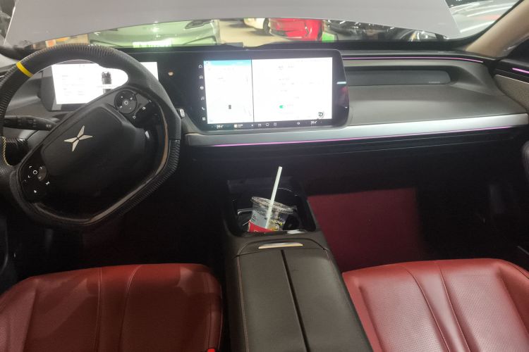 小鹏P7 2020款 670N中控内饰12