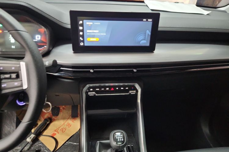 五菱汽车 五菱星辰 2021款 1.5T 手动星光版中控内饰16