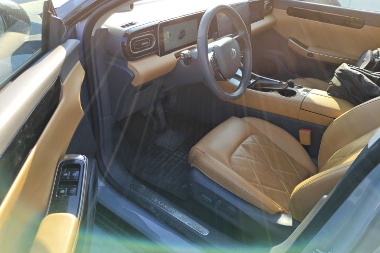 零跑汽车 零跑C01 2024款 增程 316尊享版中控内饰7003