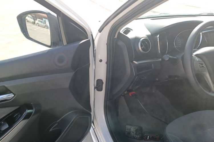 启辰T70 2016款 2.0L CVT睿趣版中控内饰20