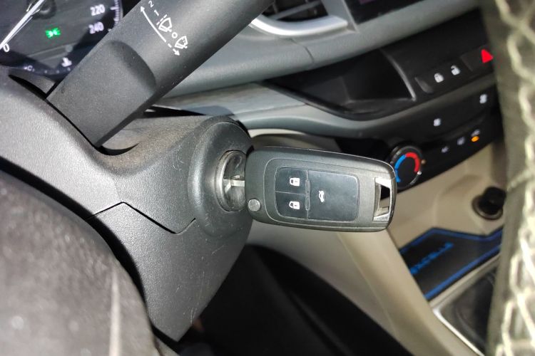 别克 英朗 2018款 15T 手动精英型 国V中控内饰11