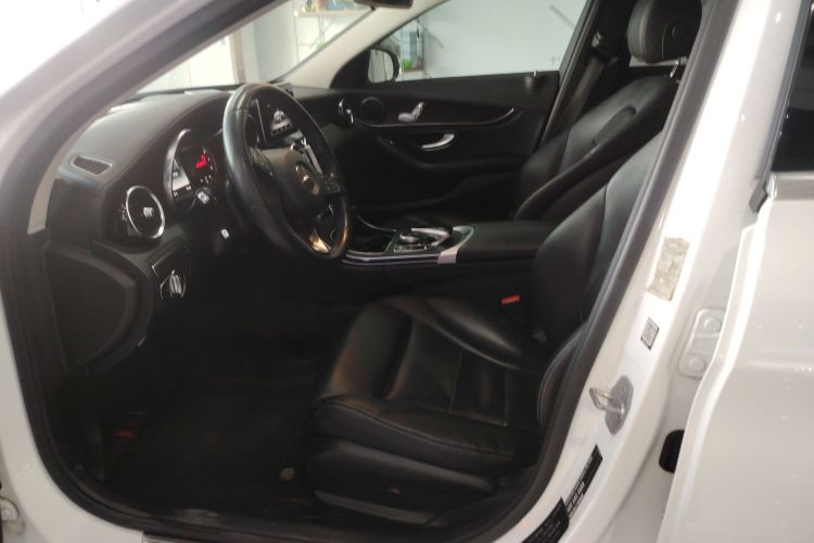 奔驰C级 2017款 改款 C 180 L 时尚型运动版中控内饰19