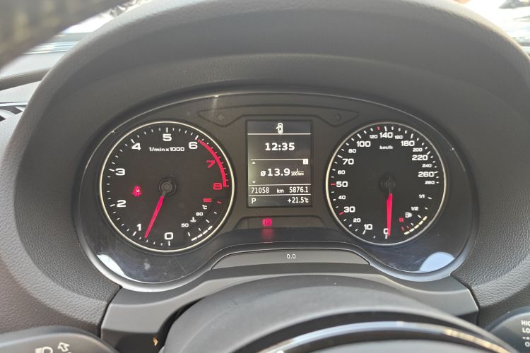 奥迪A3 2014款 Limousine 35 TFSI 自动舒适型中控内饰14