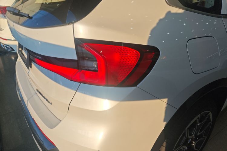 宝马X1 2025款 sDrive25Li X设计套装车身外观9