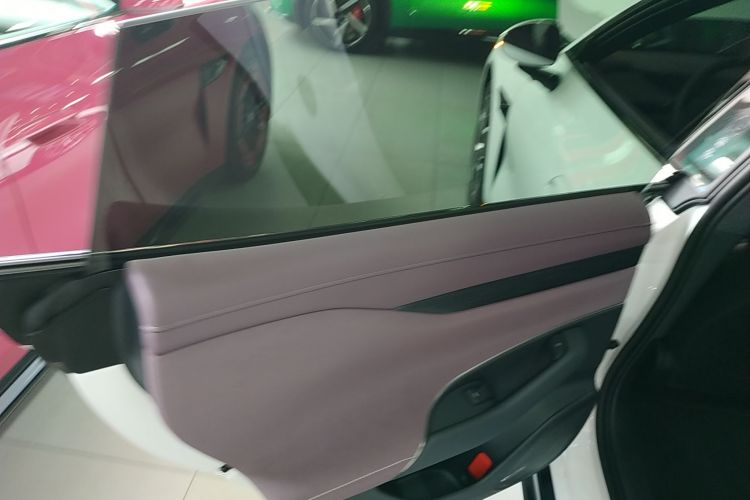 小米汽车 小米SU7 2024款 后驱长续航智驾版中控内饰7008